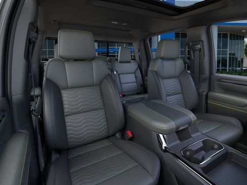 New 2026 Chevrolet Silverado 2500 ZR2 AWD/4WD image 16