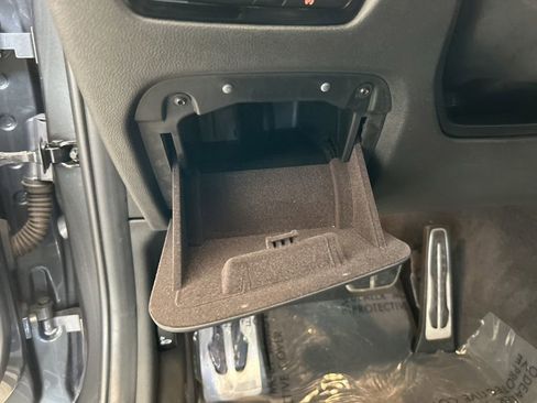 Used 2019 BMW 330i Sedan w/ M Sport Package image 40