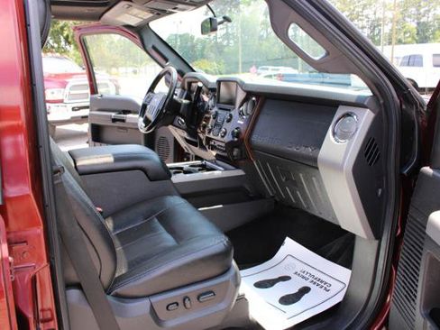 Used 2015 Ford F250 Lariat w/ Lariat Ultimate Package AWD/4WD image 27