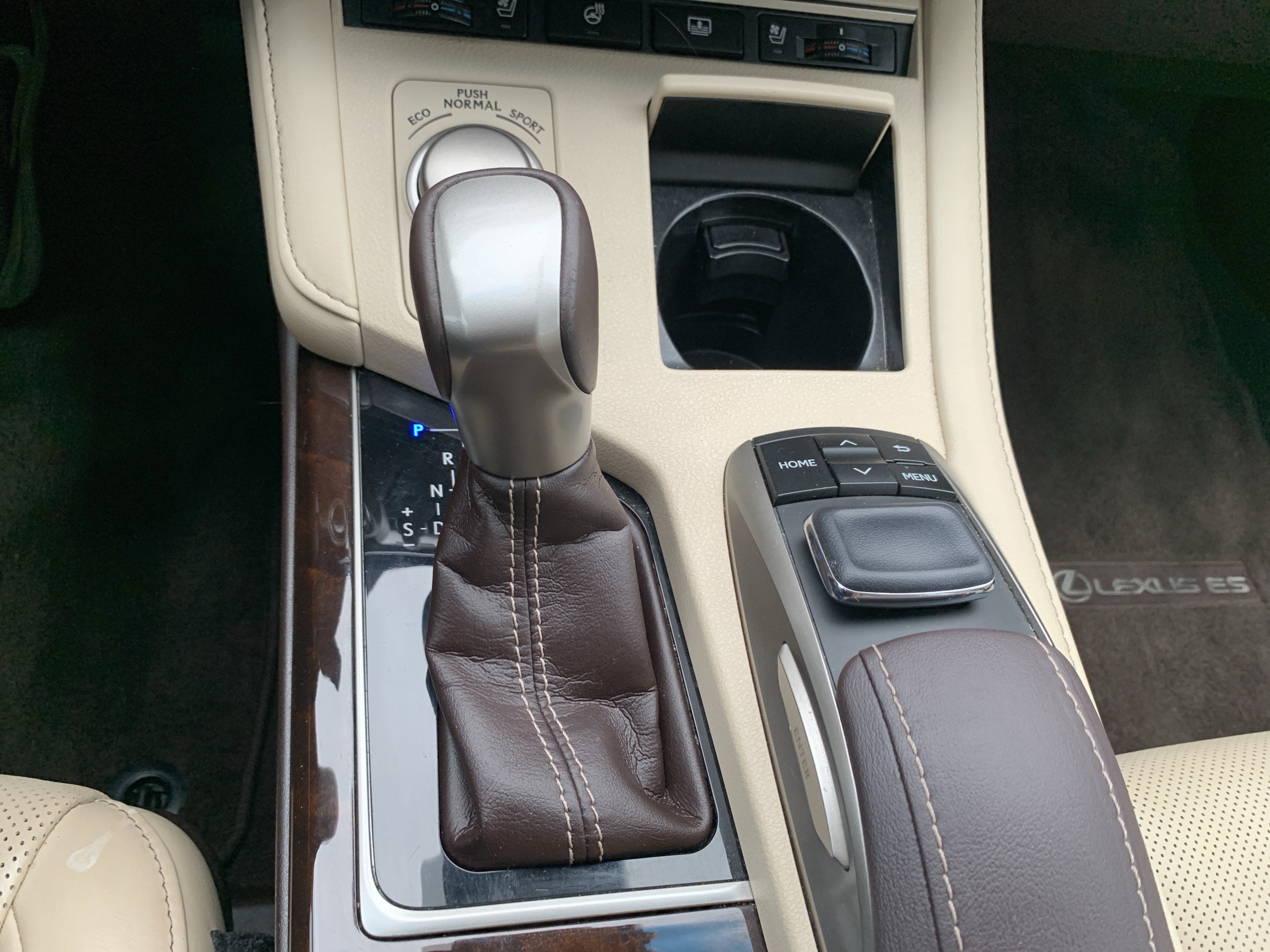 Used 2017 Lexus ES 350 w/ Luxury Package FWD image 26
