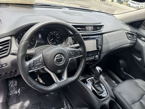 Used 2020 Nissan Rogue SL FWD image 16