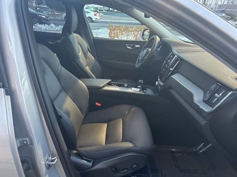 Certified 2025 Volvo XC60 B5 Plus image 15