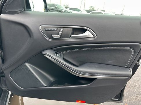 Used 2018 Mercedes-Benz GLA 250 4MATIC image 20