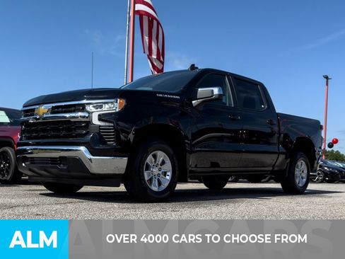 Used 2025 Chevrolet Silverado 1500 LT RWD image 2