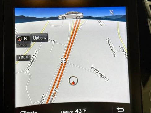 Certified 2017 Toyota Prius Prime Advanced w/ Carpet Mat Package image 13