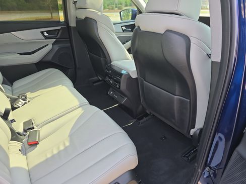 Used 2023 Acura MDX SH-AWD w/ Technology Package image 11