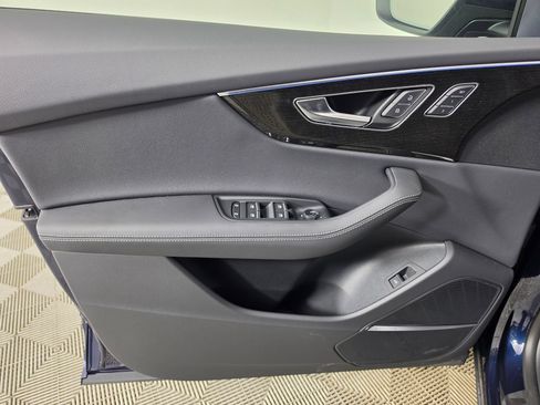 New 2026 Audi SQ7 Prestige AWD/4WD image 16