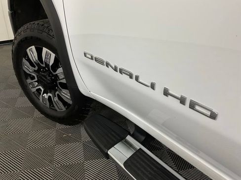 Used 2025 GMC Sierra 2500 Denali w/ Denali Reserve Package AWD/4WD image 46