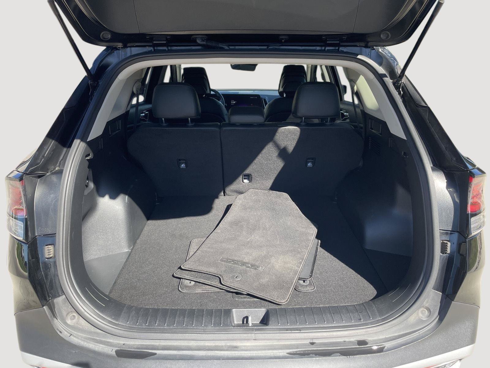 Used 2025 Kia Sportage EX FWD image 7