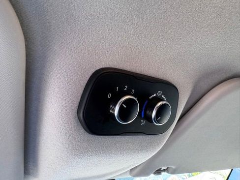 Used 2020 Ford Transit 150 XLT AWD/4WD image 31