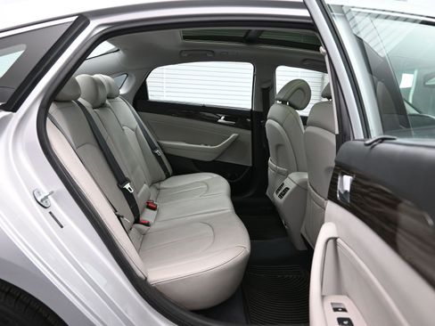 Used 2015 Hyundai Sonata Limited w/ Option Group 05 image 11