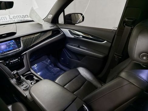 Used 2020 Cadillac XT6 Premium Luxury image 27