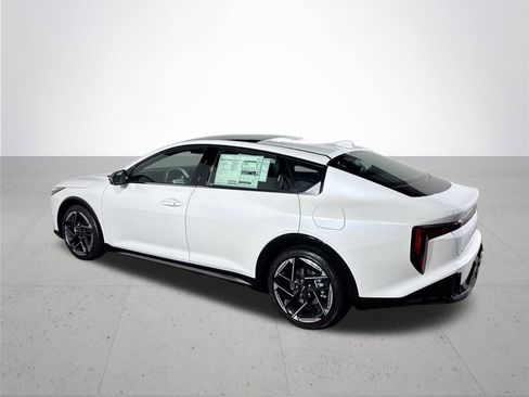 New 2025 Kia K4 GT-Line image 8