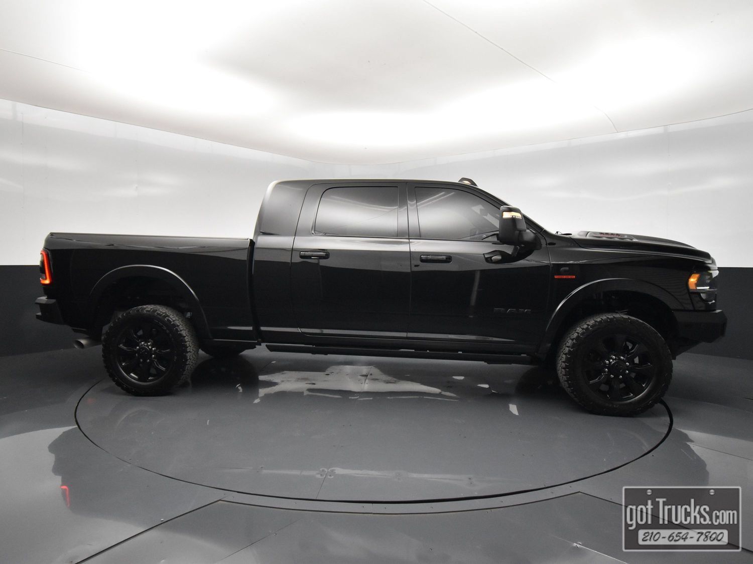Used 2024 RAM 2500 Limited AWD/4WD image 51