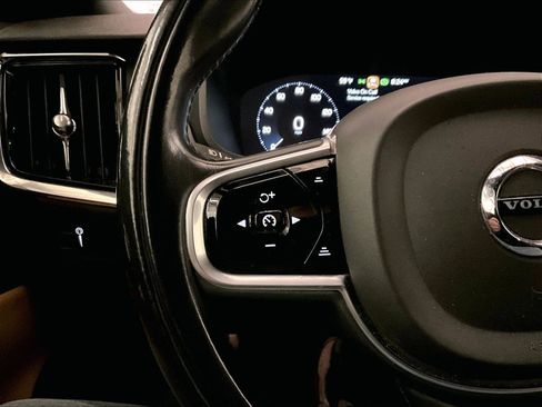 Used 2018 Volvo V90 T5 Cross Country w/ Convenience Package AWD/4WD image 17