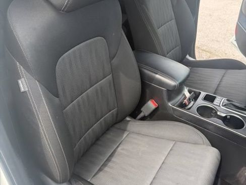Used 2021 Kia Sportage LX AWD/4WD image 26