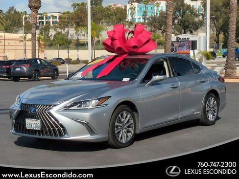 Used 2022 Lexus ES 300h w/ Accessory Package image 1