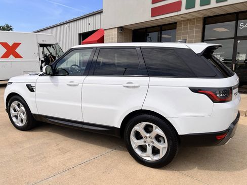 Used 2018 Land Rover Range Rover Sport HSE AWD/4WD image 3