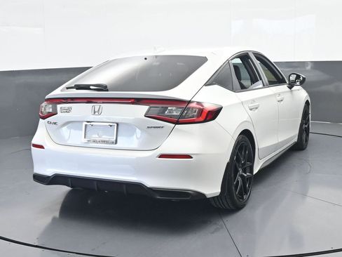 Used 2023 Honda Civic Sport image 5