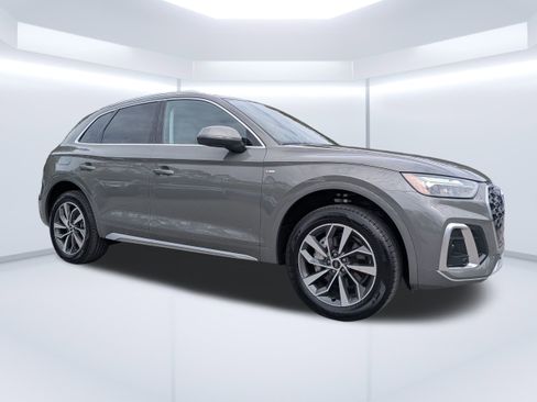Certified 2024 Audi Q5 2.0T Premium Plus w/ Premium Plus Package image 1