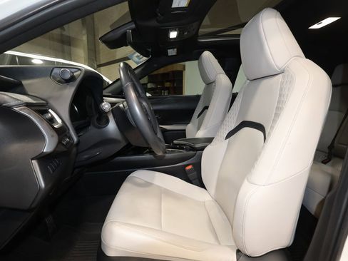 Used 2022 Lexus UX 200 w/ Premium Package image 22