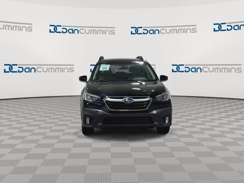 Used 2022 Subaru Outback Premium AWD/4WD image 4