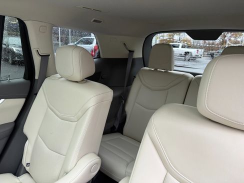 Used 2024 Cadillac XT6 Premium Luxury image 18