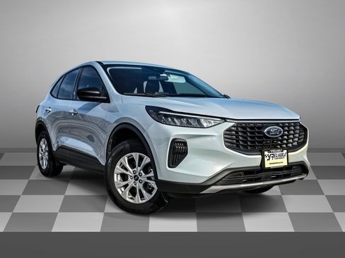 Used 2025 Ford Escape Active image 1