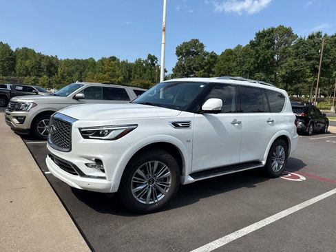 Used 2020 INFINITI QX80 Luxe w/ All-Season Package RWD image 6