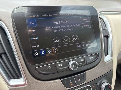 Used 2020 Chevrolet Malibu LT w/ Leather Package FWD image 21