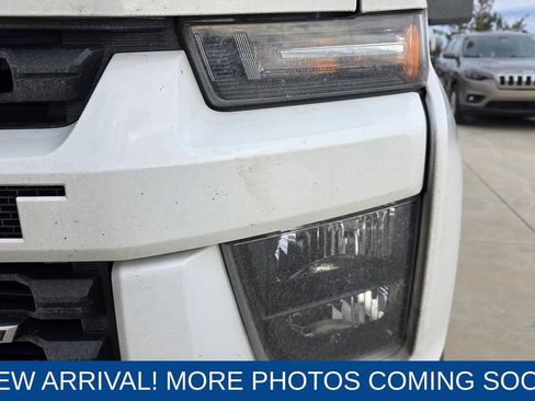 Used 2023 Chevrolet Silverado 2500 Custom w/ Custom Value Package image 9