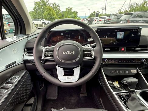 New 2026 Kia Carnival SX Prestige FWD image 33