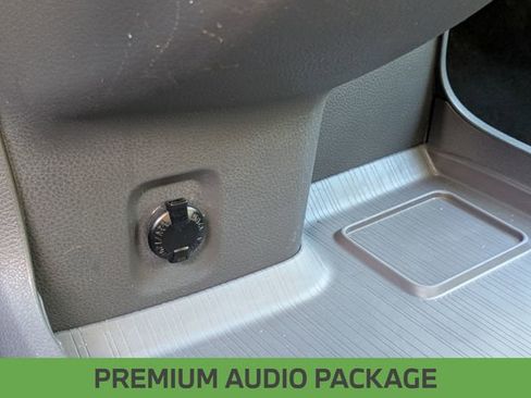 Used 2023 Toyota Sienna XLE image 24