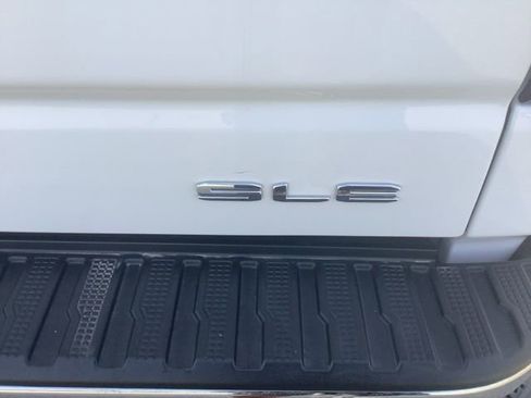 Used 2021 GMC Sierra 1500 SLE image 10