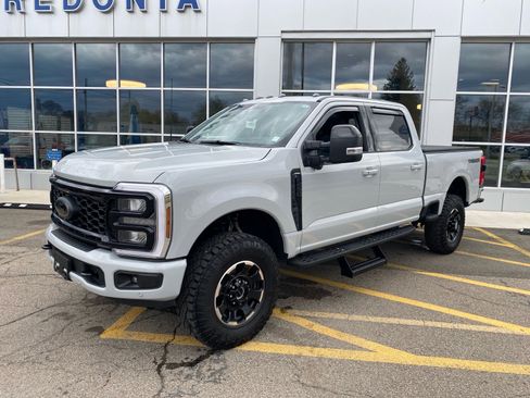 Used 2026 Ford F250 Lariat w/ Tremor Off-Road Package AWD/4WD image 1
