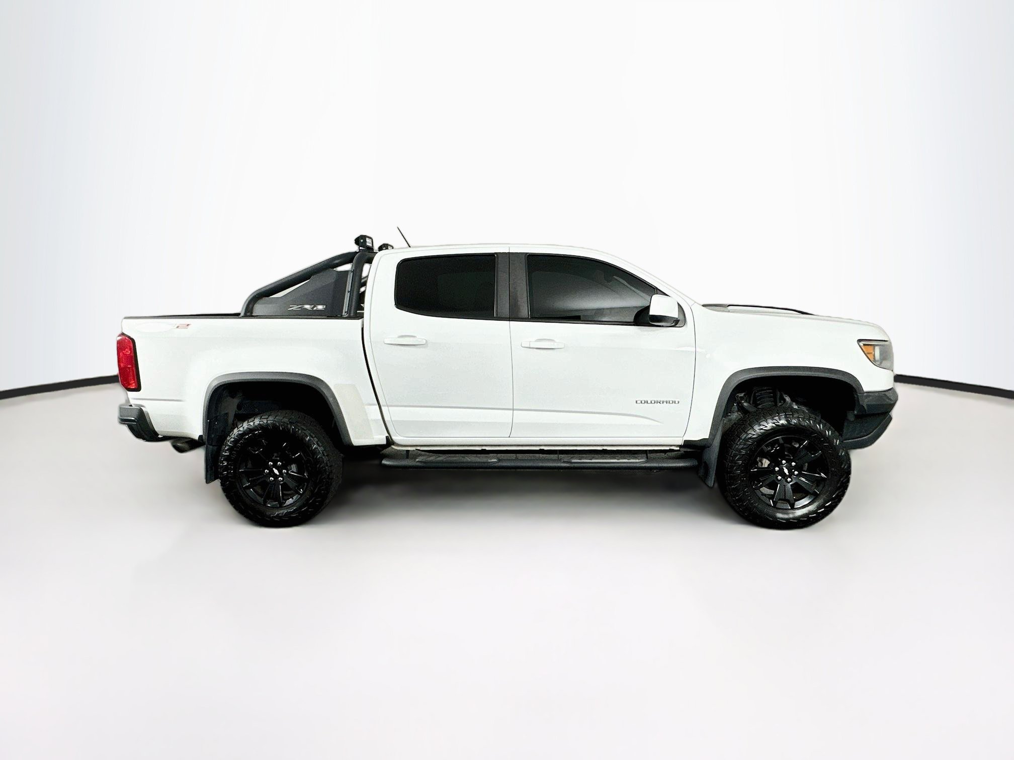 Used 2018 Chevrolet Colorado ZR2 w/ ZR2 Dusk Special Edition AWD/4WD image 10