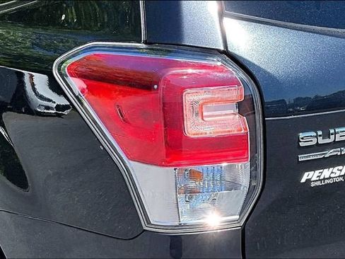 Used 2018 Subaru Forester 2.5i Premium w/ All-Weather Package AWD/4WD image 30