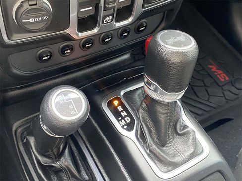 Used 2022 Jeep Wrangler Unlimited Sport image 27