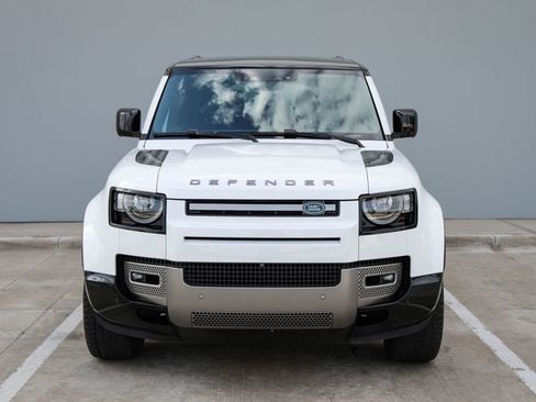 Used 2024 Land Rover Defender 130 X-Dynamic SE AWD/4WD image 3