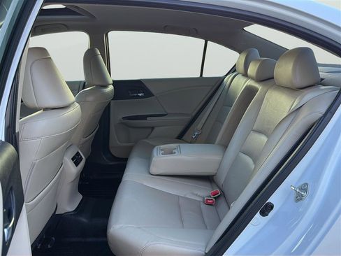 Used 2015 Honda Accord EX-L image 17