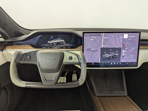 Used 2022 Tesla Model S image 6