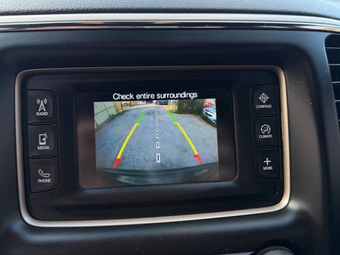 Used 2017 Jeep Grand Cherokee Laredo image 10