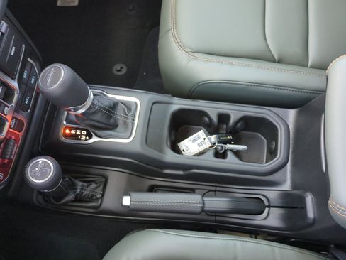 New 2026 Jeep Gladiator Mojave AWD/4WD image 15
