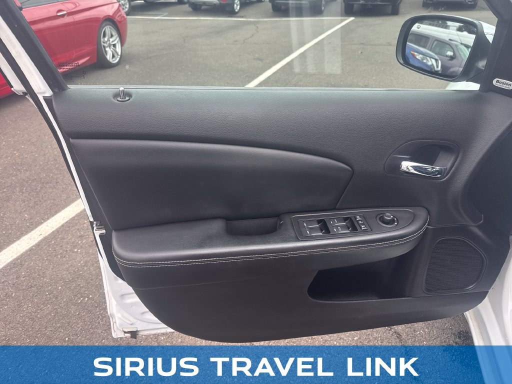 Used 2011 Chrysler 200 Limited FWD image 11
