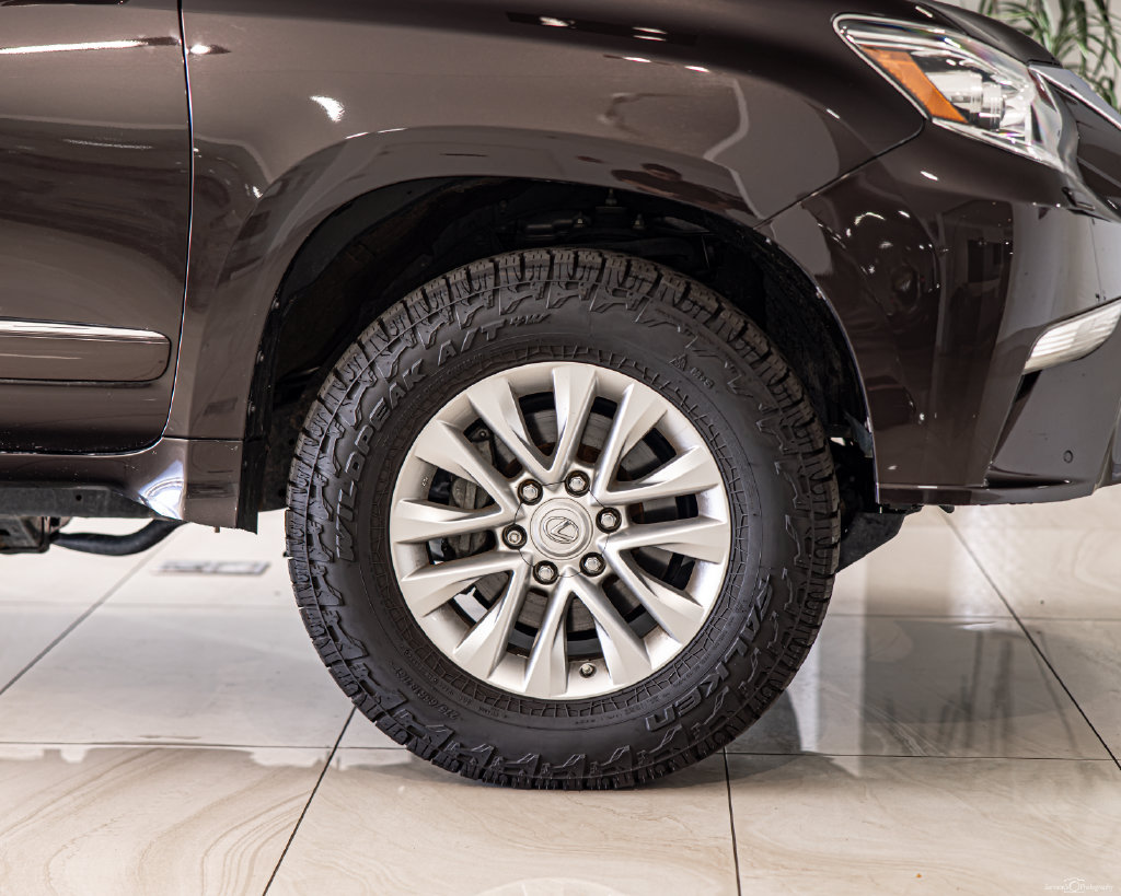Used 2018 Lexus GX 460 Premium w/ Premium Package AWD/4WD image 10
