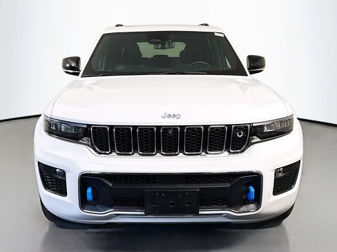 Used 2023 Jeep Grand Cherokee Overland w/ Advanced Protech Group III image 2