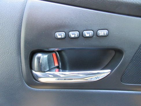 Used 2014 Lexus RX 450h AWD image 28