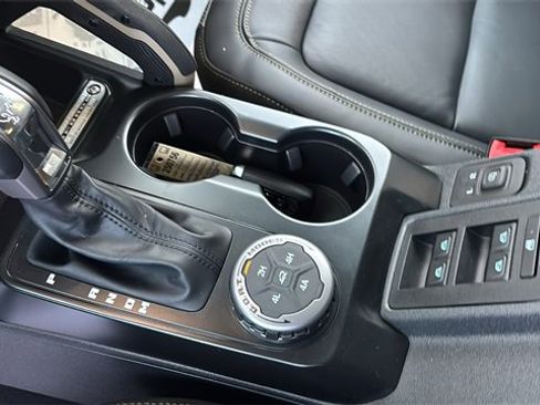 New 2025 Ford Bronco Badlands image 20