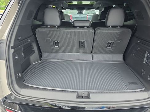 Used 2026 Buick Enclave Sport Touring w/ Super Cruise Package FWD image 14