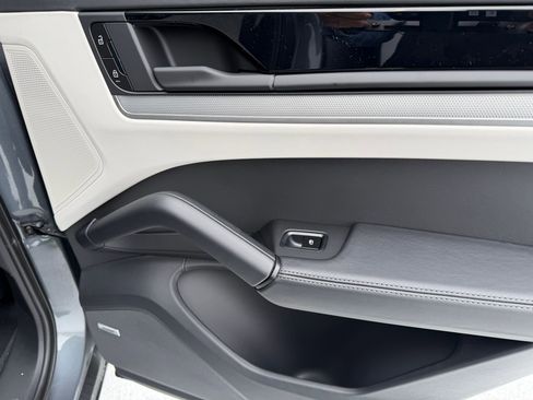 New 2026 Porsche Cayenne AWD/4WD image 20